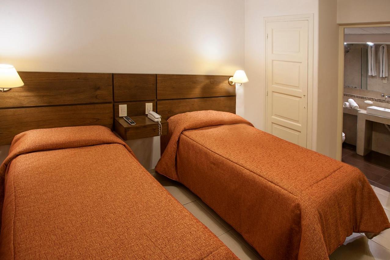 Twin Room,997676784:JPEG