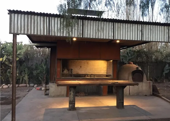 Hotel Casona La Finquita 1920 Bodega Garage Vinedo Mendoza