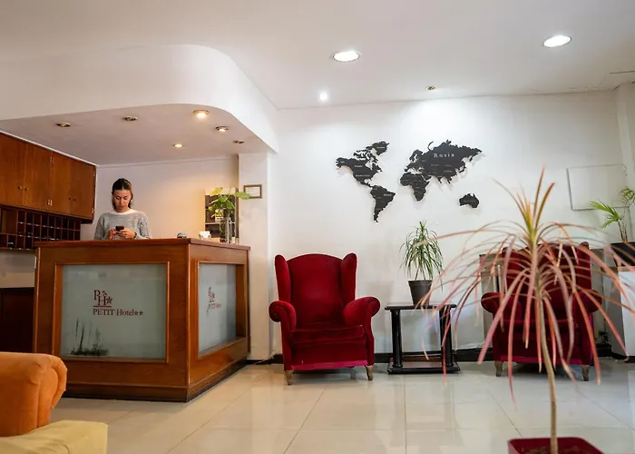 Hotel Petit Mendoza